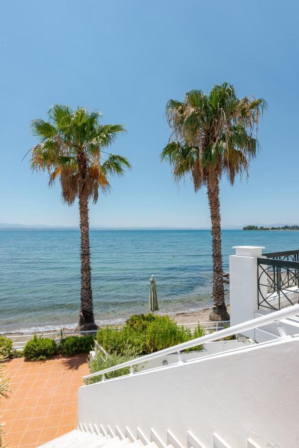 Beachfront Modern Apartment Eretria  Exterior photo